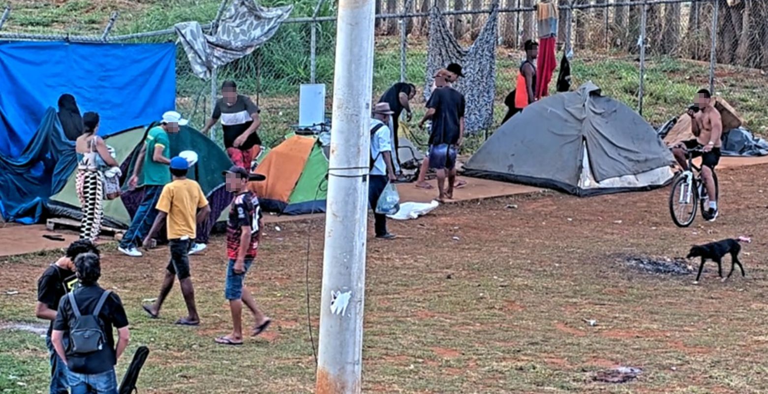 “Casal da pedra” se disfarçava de morador de rua para traficar no DF