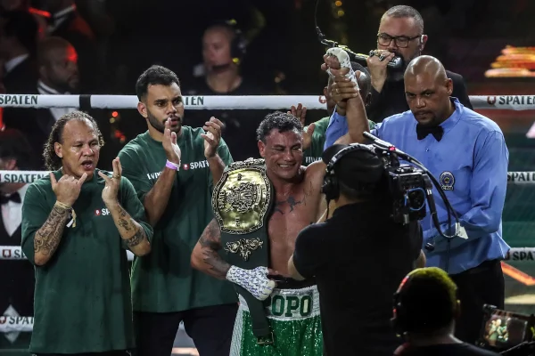 Popó anuncia aposentadoria definitiva e se diz humilhado após briga