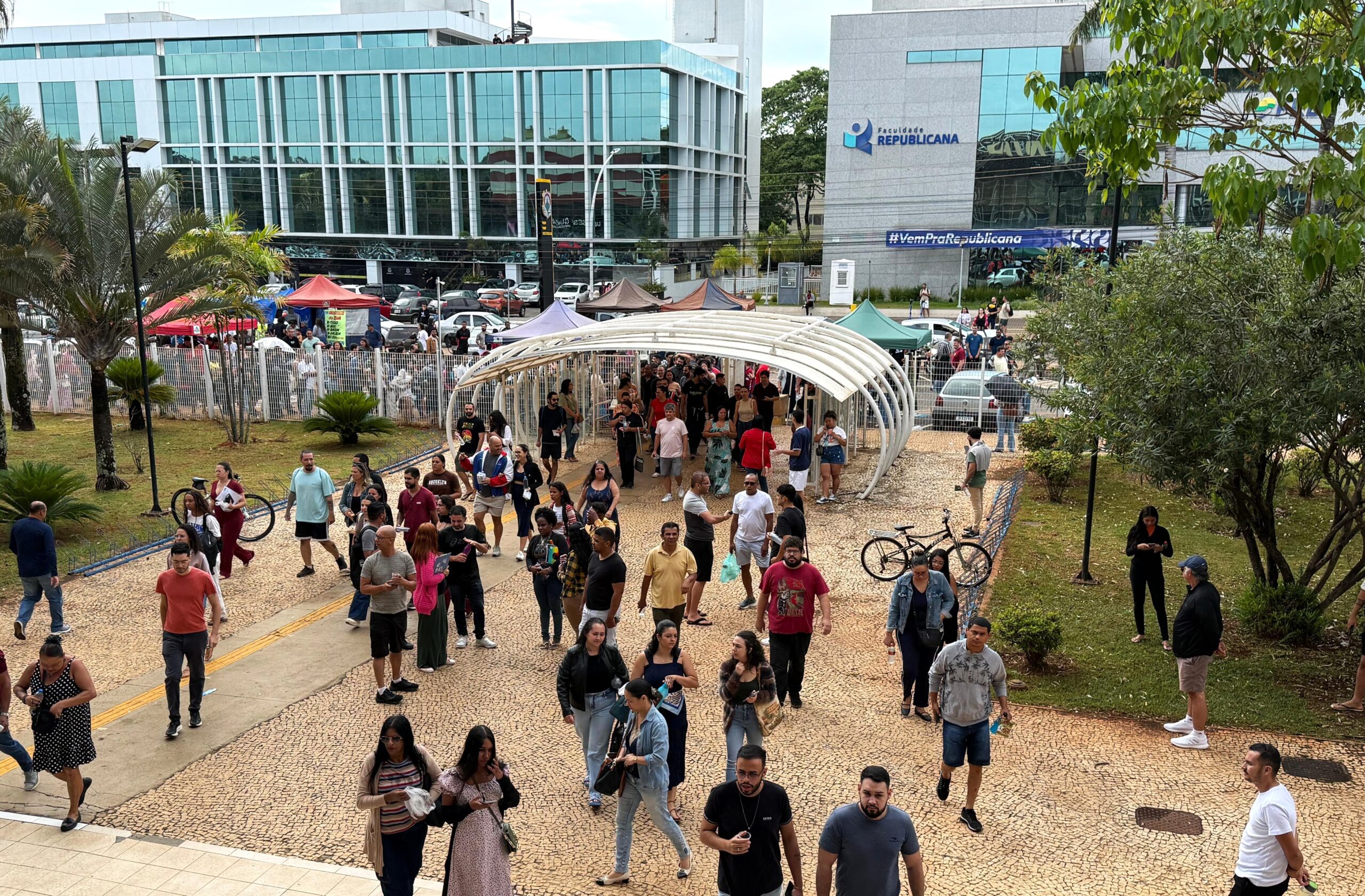 Provas para seleção de professores substitutos da rede pública movimentou o domingo (19) no DF