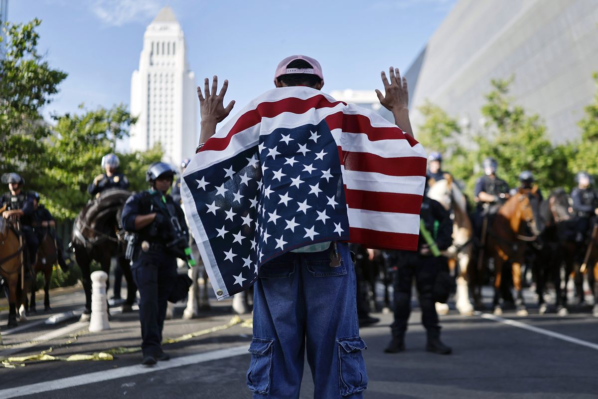 Rei Trump? O que é o movimento de protesto No Kings nos EUA