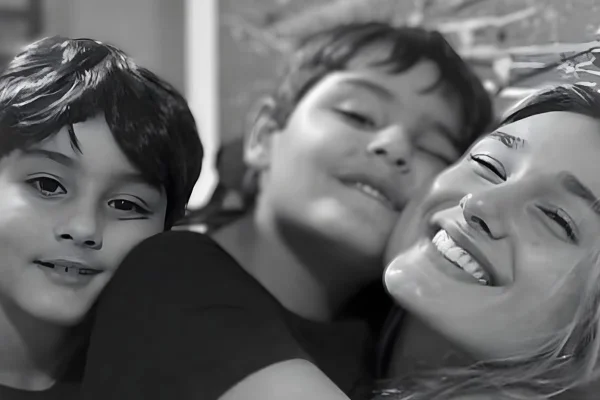 Sasha aparece em foto rara ao lado dos irmãos. Confira!