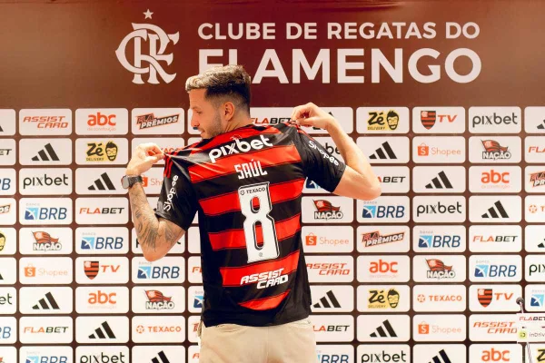 Diretor do Flamengo revela detalhes de negociação com Saúl Ñíguez