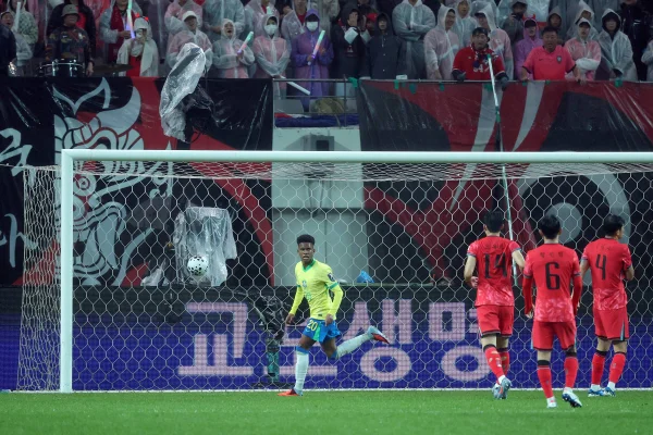 Vídeo: Rodrygo faz golaço em linda jogada da Seleção Brasileira