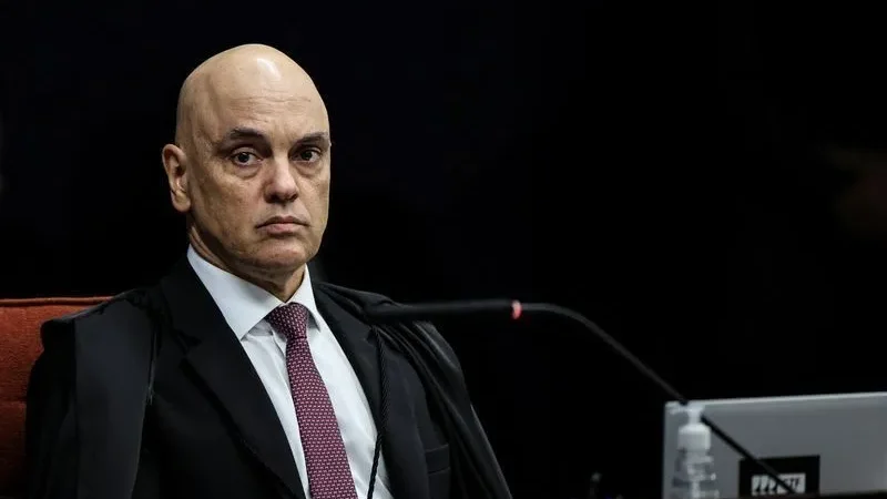Moraes assume ADPF das Favelas e cobra manifestação da PGR sobre ação no RJ