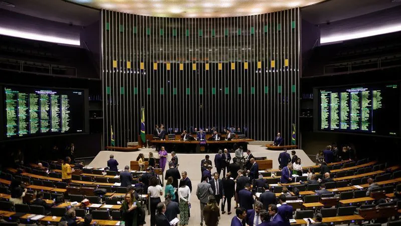 Centrão pede mais tempo e anistia segue travada na Câmara na próxima semana