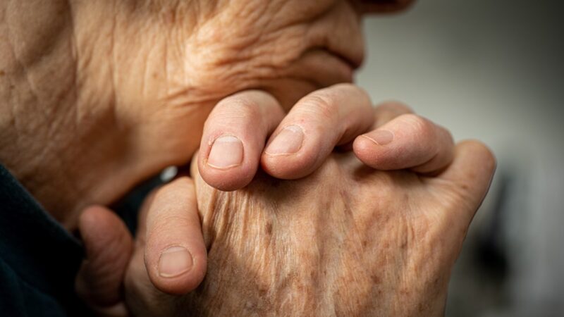 Bandido finge ser apresentador de TV e rouba R$ 30 mil de casal