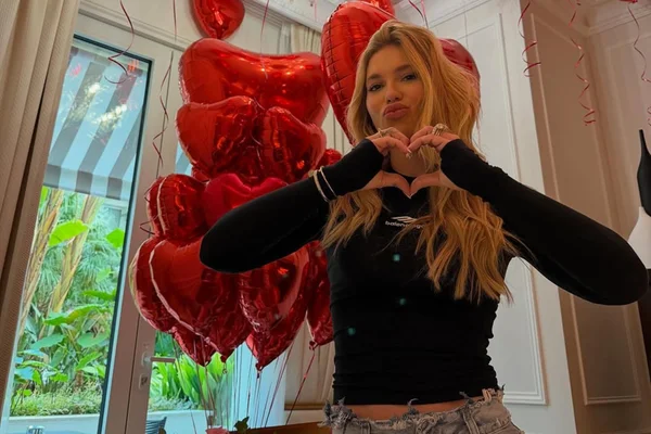 Veja fotos do pedido de namoro de Virginia e Vini Jr.