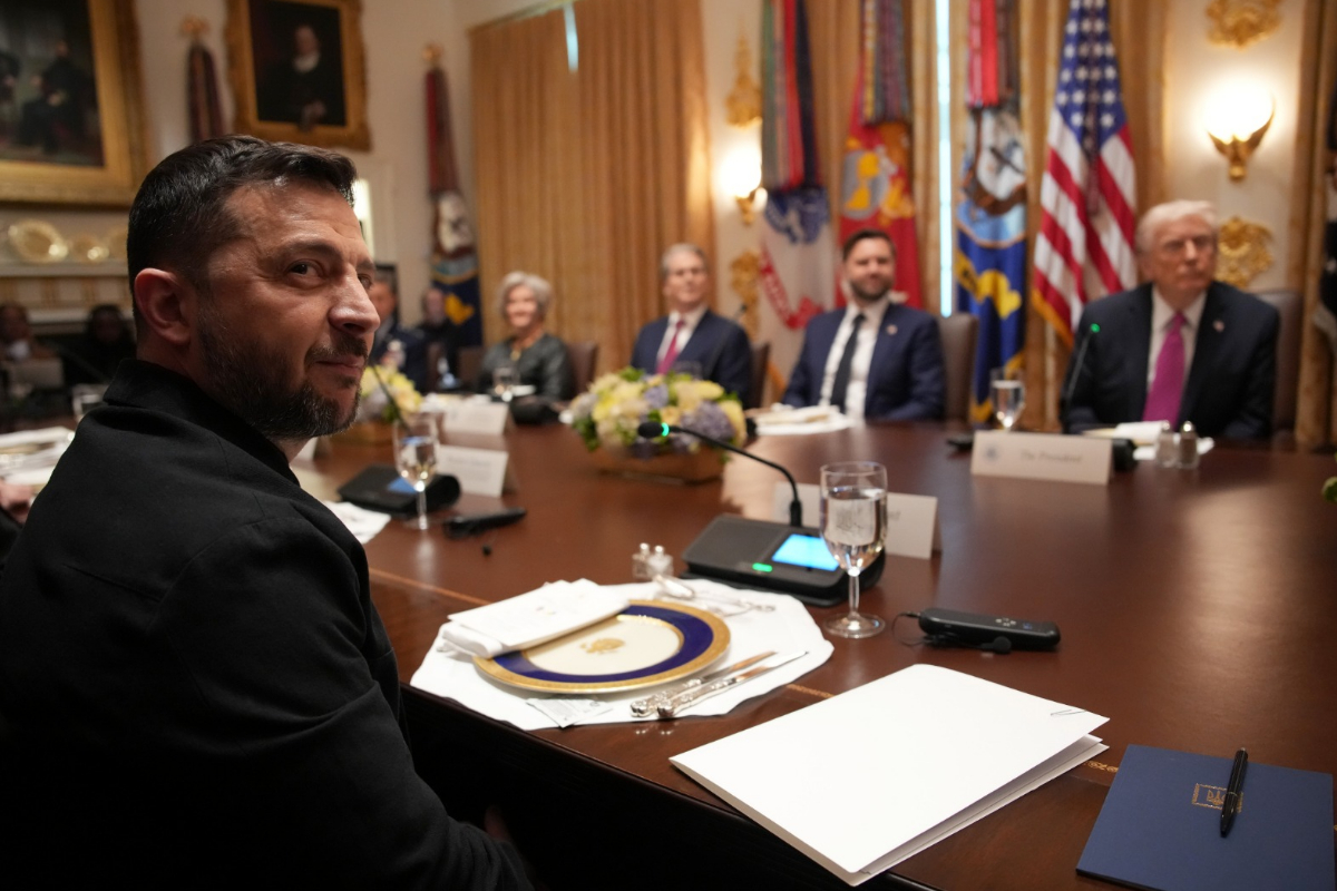 Zelensky deixa encontro com Trump sem garantia de mísseis Tomahawk