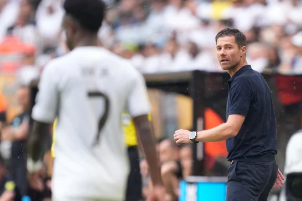 Vinícius Júnior avalia deixar o Real Madrid em 2026, segundo site