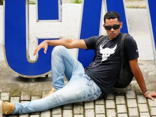 Quem é o youtuber condenado a pagar R$ 50 mil por “pegadinhas”