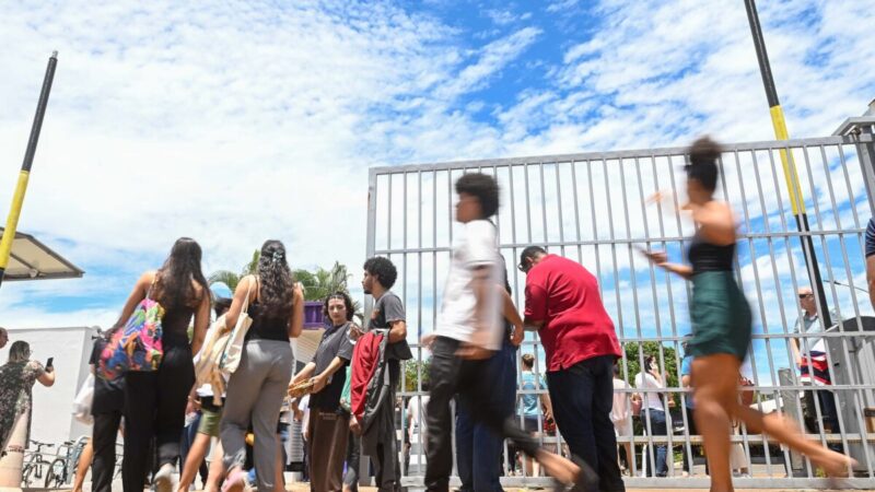 Primeiro dia de provas do Enem 2025 teve abstenção de 27%, diz MEC
