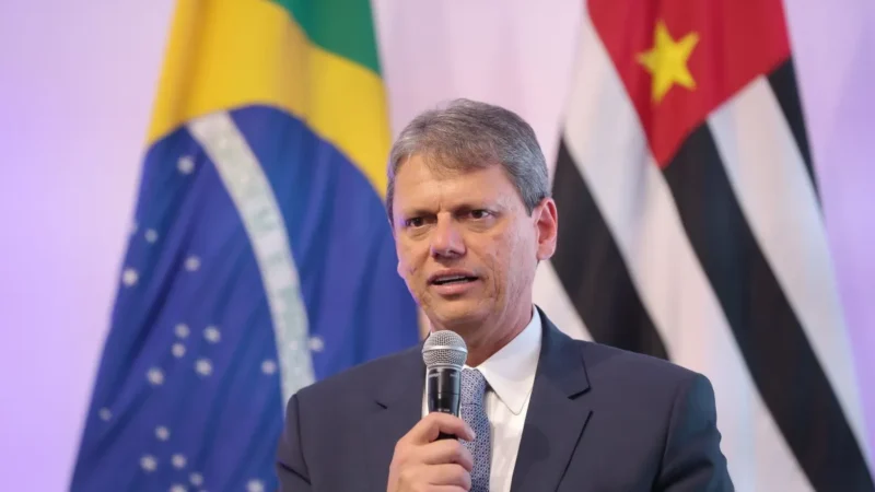 Tarcísio acerta detalhes com marqueteiro para a campanha de 2026