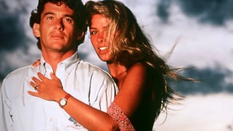 O que Adriane Galisteu falou sobre ser apagada da vida de Senna