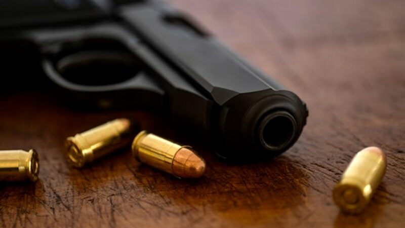 DF: homem morto a tiros em campo de futebol cumpria prisão domiciliar