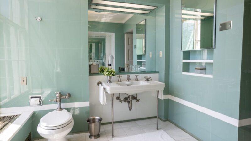 Trump reforma banheiro da era Lincoln na Casa Branca e divulga imagens