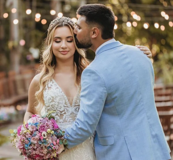 RJ: Buchecha vai a velório de jovem morta em tiroteio na Linha Amarela