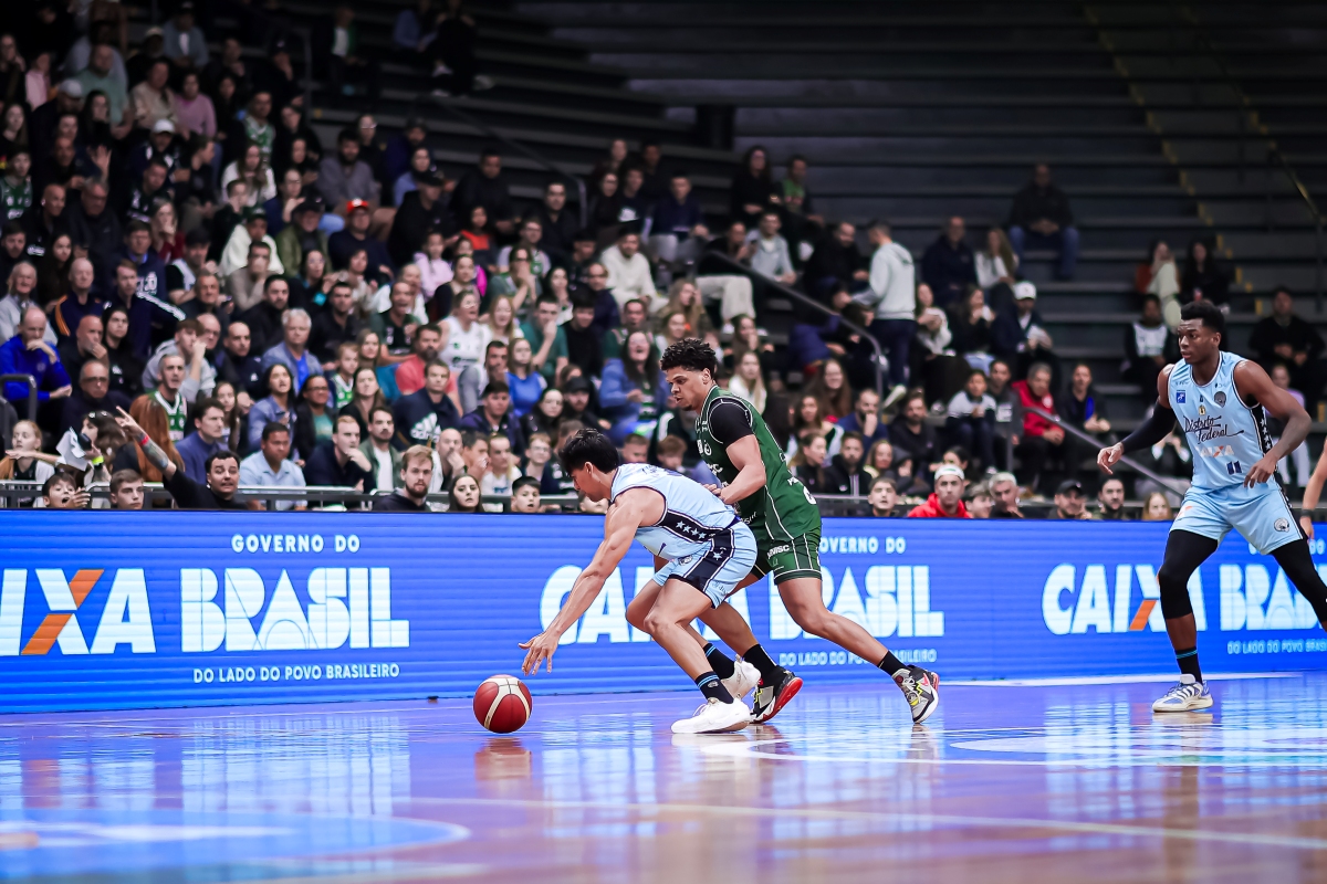 Brasília Basquete vê diferença de 13 pontos ir embora e perde no NBB