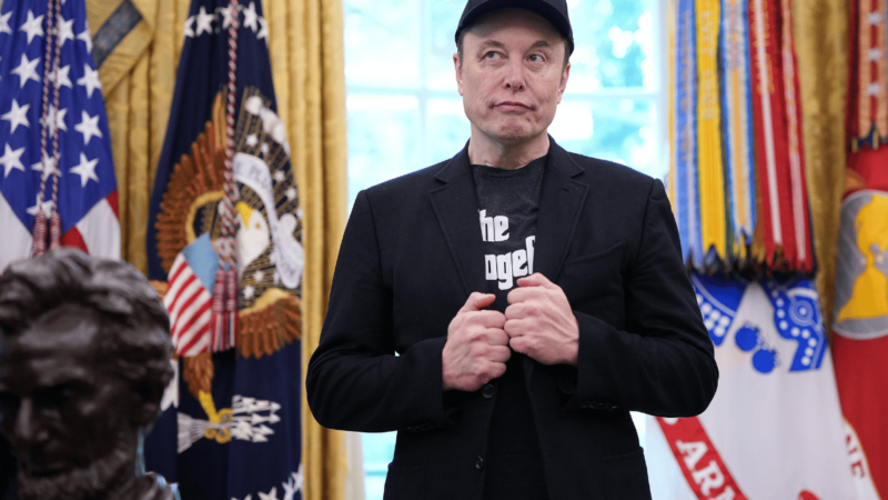 Acionistas da Tesla aprovam bônus que pode tornar Musk trilionário