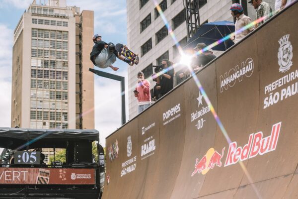 Gui Khury bate recorde mundial no Vert e é campeão do Pro Tour STU SP
