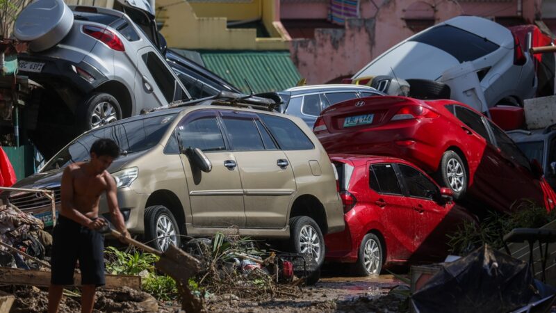Tufão Kalmeagi deixa ao menos 140 mortos nas Filipinas