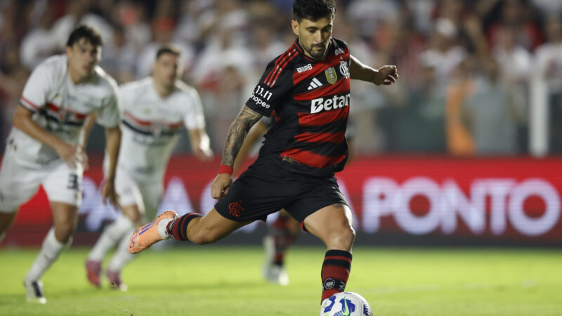 Arrascaeta se torna o maior artilheiro estrangeiro do Flamengo; veja