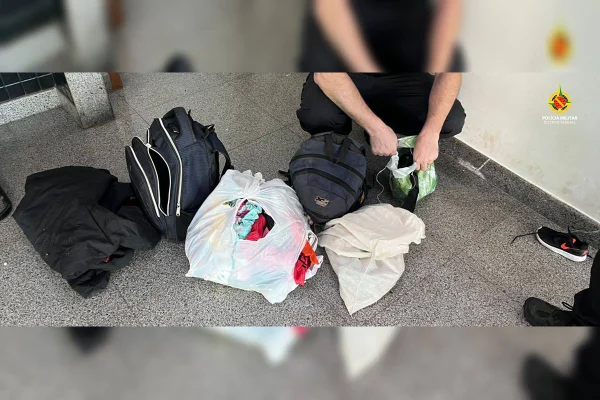 Cagão defeca na porta de casa no DF antes de invadir para furtar