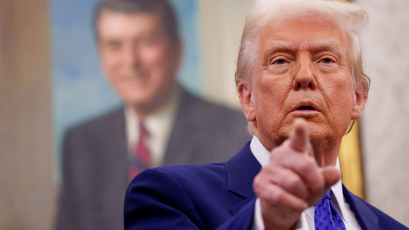 Sob pressão com avanço democrata, Trump sobe tom e cobra seus aliados