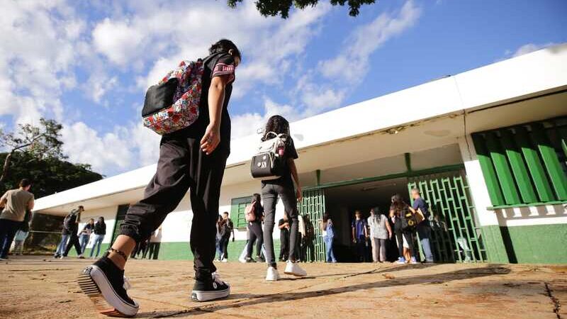 DF tem menor taxa de inscritos da rede pública no Centro-Oeste