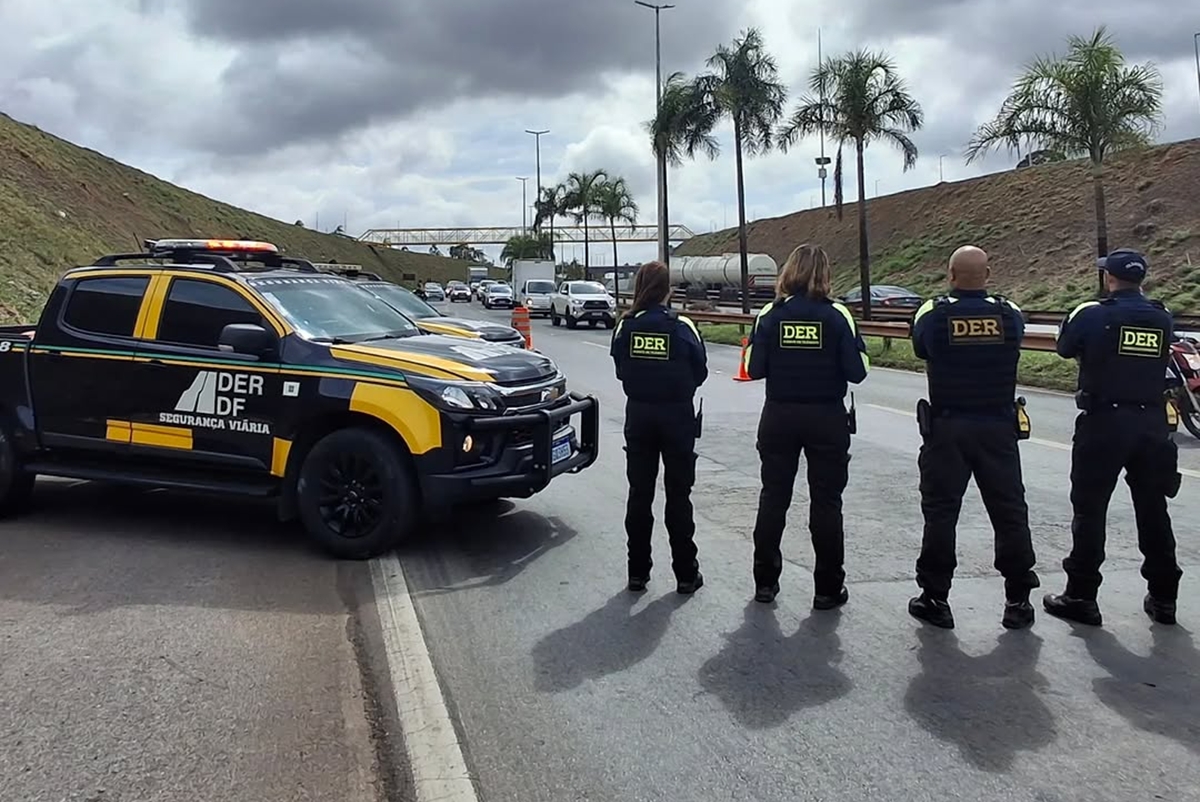 Motoristas são autuados em blitz de fim de ano. Entenda a operação