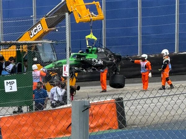 Vídeo: Gabriel Bortoleto bate forte após girar e abandona sprint