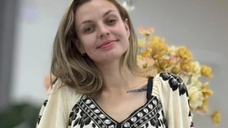 Jovem presa injustamente por 6 anos morre de câncer após ser absolvida