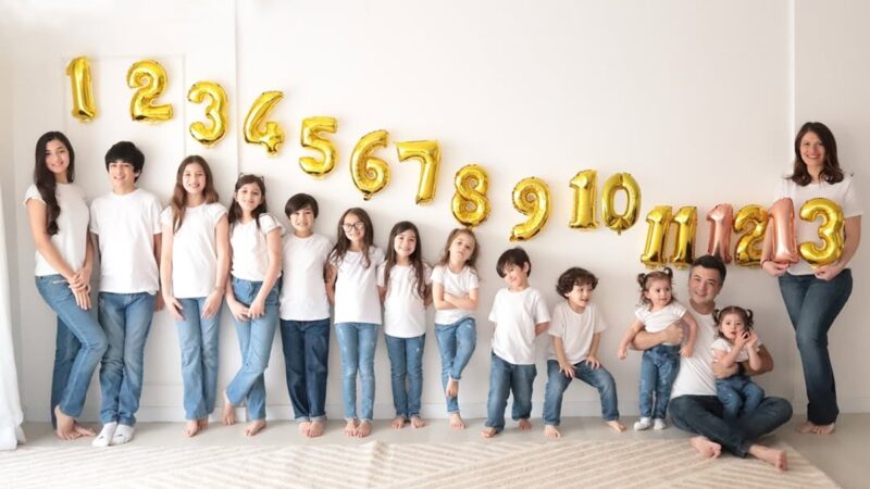 Influenciadora tem 13ª filha de parto natural: “Perfeita paz”