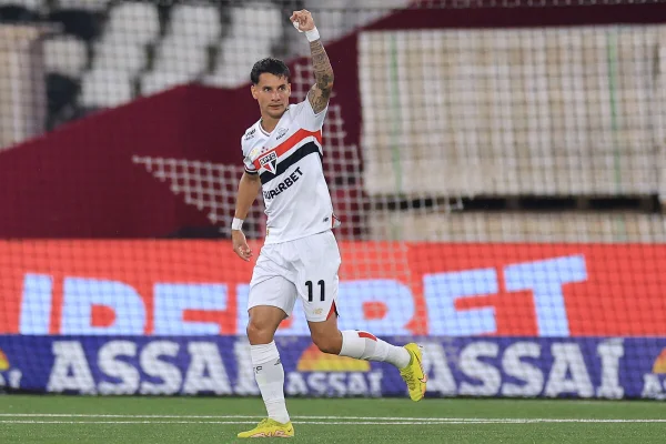 O que falta para Ferreirinha cumprir desafio e Neto usar “tanguinha”