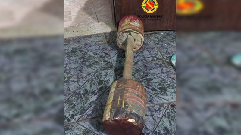 Homem que esmagou cabeça de amigo com haltere vai a júri no DF