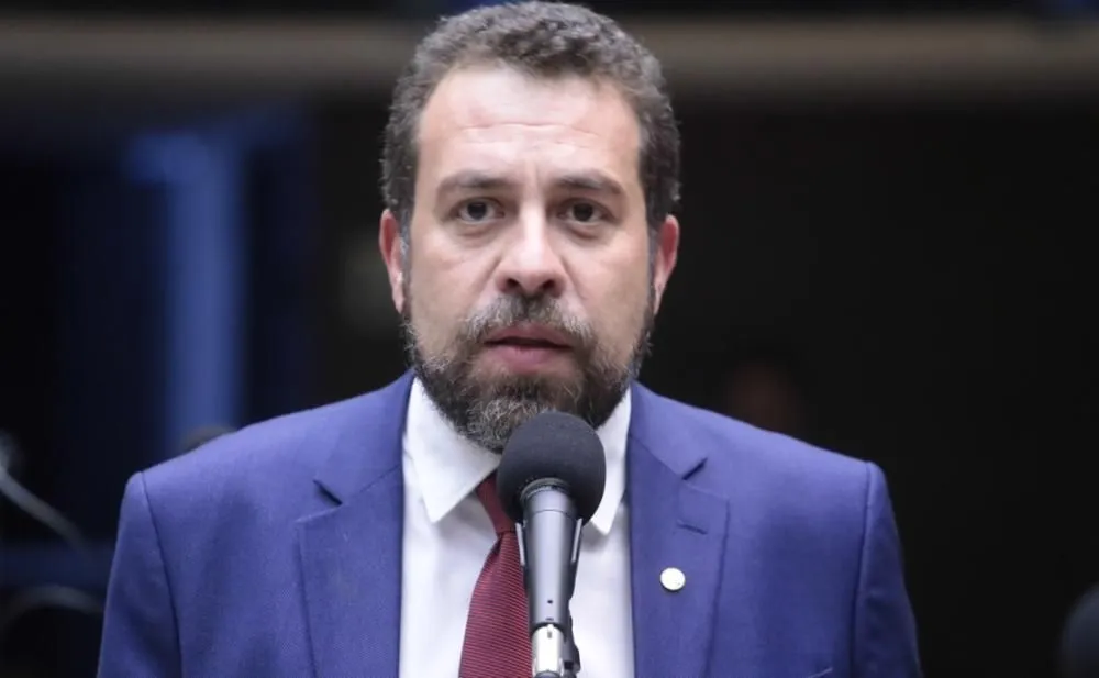 Governadores bolsonaristas fazem “demagogia com sangue”, diz Boulos