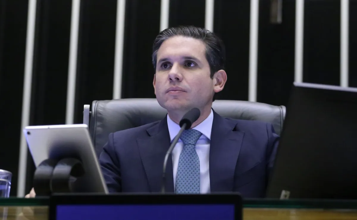 Hugo cita “unidade” ao elogiar mudanças de Derrite no PL Antifacção