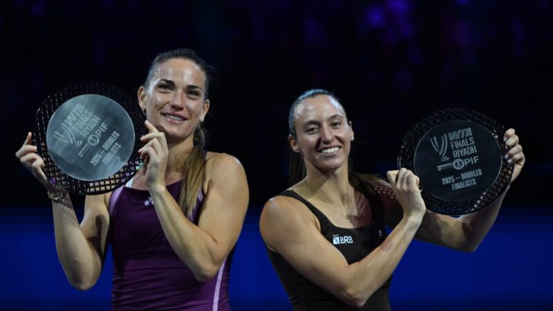 Tênis: Luisa Stefani fica com vice nas duplas do WTA Finals