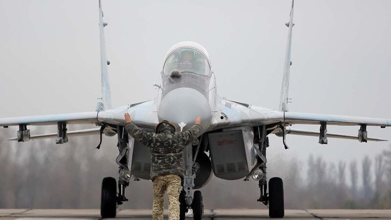 FAB abre processo sem concurso com 112 vagas para sargentos no DF