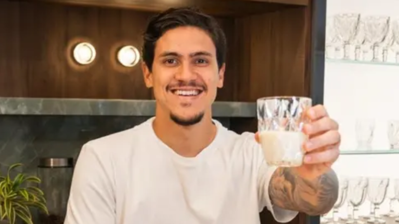 Leite realmente pode ajudar recuperação de Pedro? Ortopedista explica