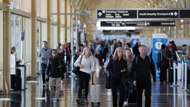 Cresce para 1,5 mil o número de voos cancelados em shutdown dos EUA