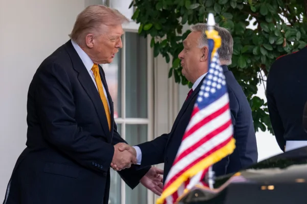 Após cancelar cúpula, Trump diz ver “boa chance” de encontro com Putin