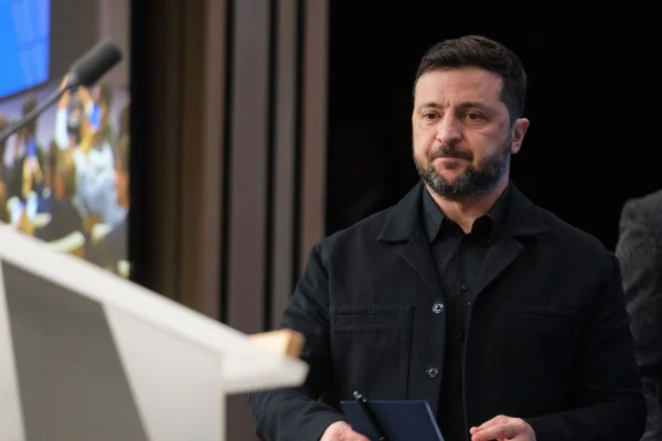 Zelensky anuncia reforço da defesa aérea da Ucrânia com Patriots