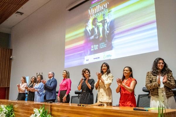 Câmara Legislativa presta homenagem às mulheres advogadas do DF
