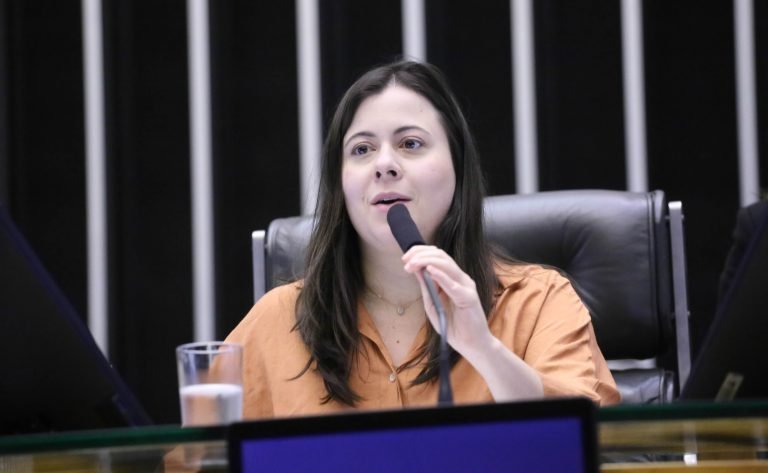 Comissão aprova obrigação de agressor pagar tratamento psicológico de vítimas de violência doméstica – Notícias