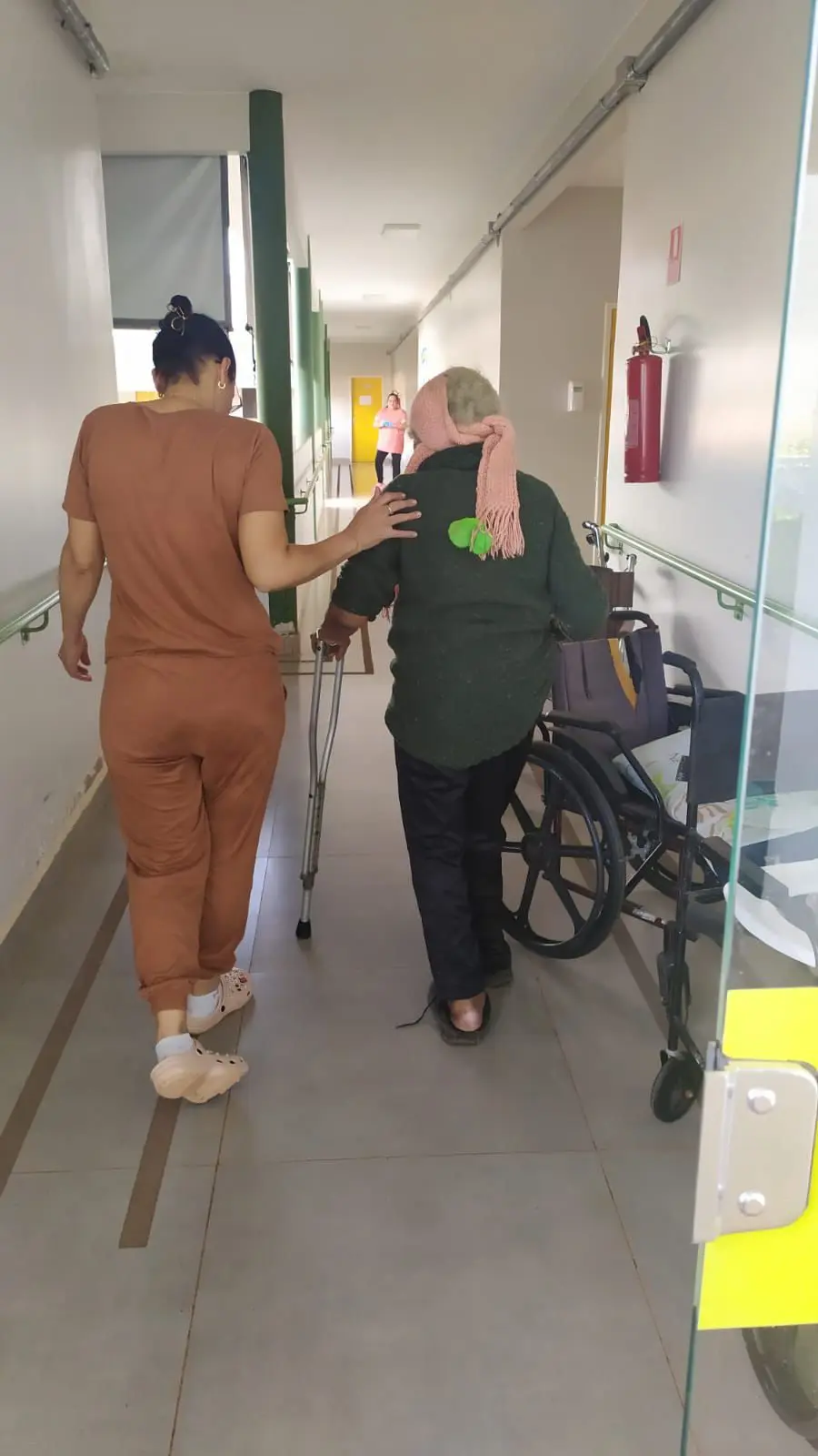 Idosa de 78 anos é resgatada após suspeita de abandono em Valparaíso de Goiás