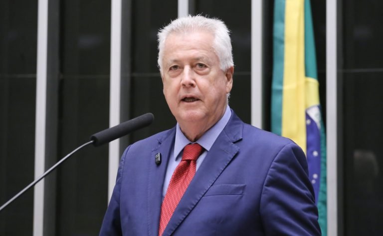 Câmara homenageia CNPq pelos seus 75 anos; deputado cobra mais recursos para pesquisa – Notícias