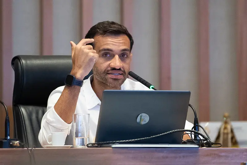 Fábio Felix cobra presença do presidente do BRB na CLDF e critica votação de socorro ao banco sem esclarecimentos