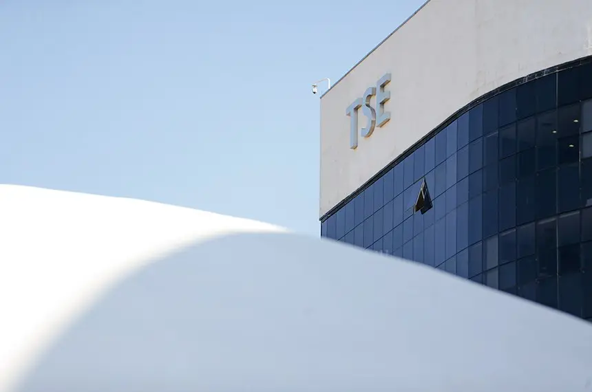 Fundo Eleitoral de R$ 4,9 bilhões concentra quase 40% dos recursos em três partidos; PL lidera repasses