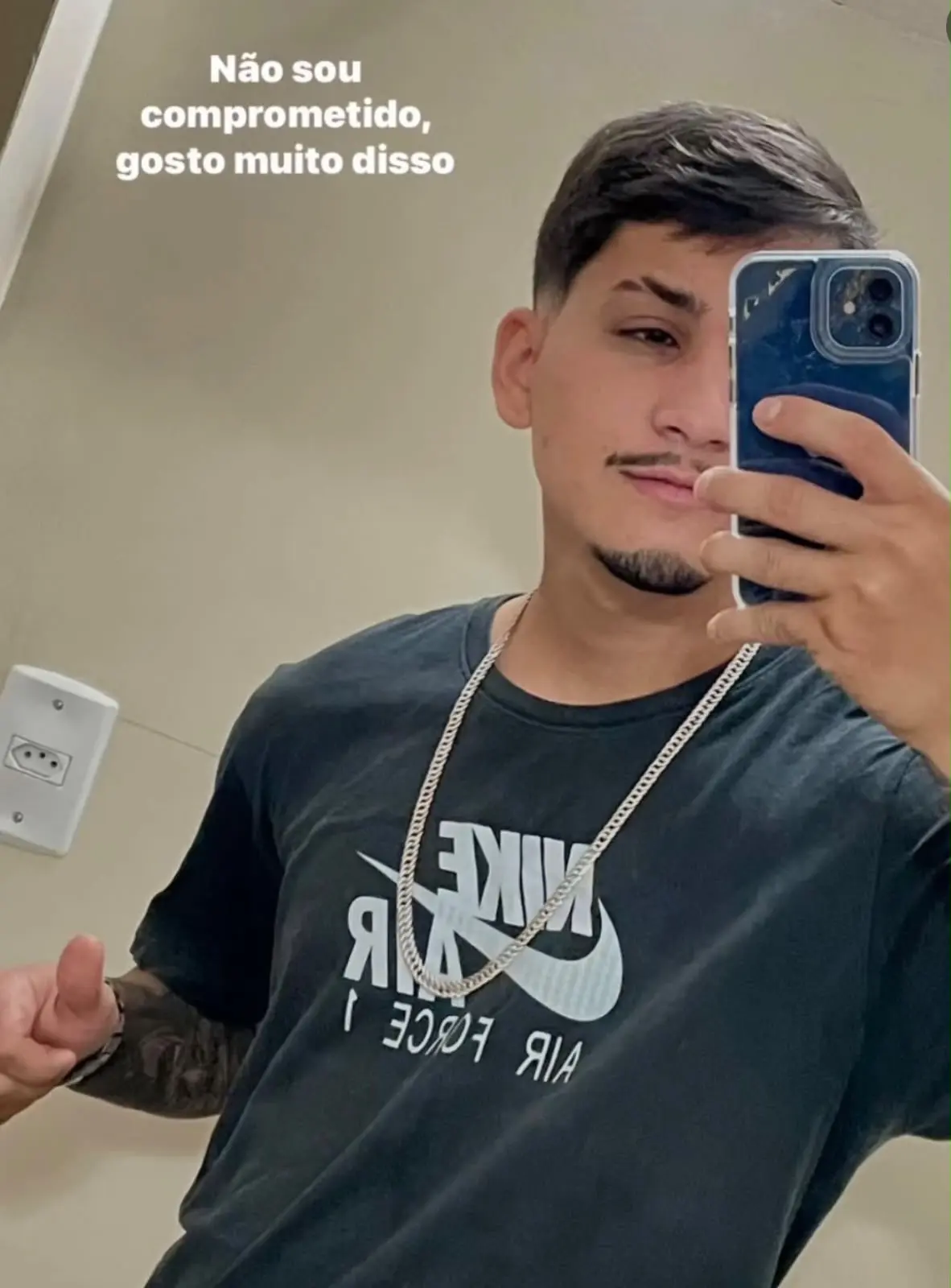 Jovem de 21 anos é morto a tiros dentro de conveniência no Centro de Formosa
