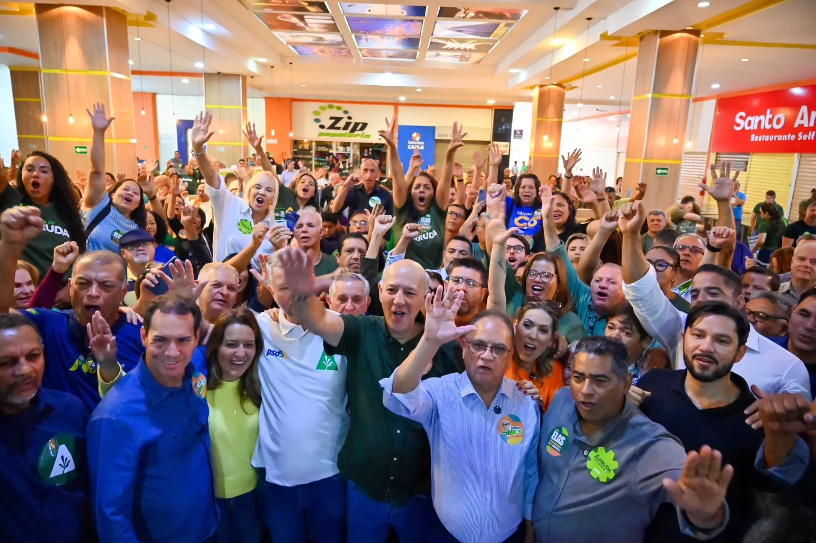 Arruda inicia campanha ao GDF com missa e fala em “resgate de Brasília”